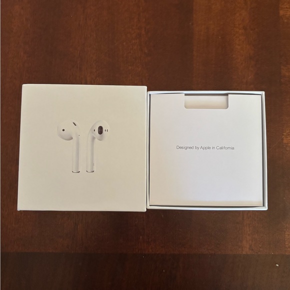 Apple White AirPods Wireless Headset